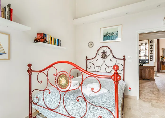 Appartamento Guesthost - Bright With Private Garden And Balcony *