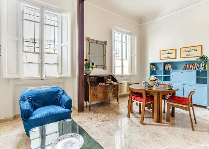 Appartamento Guesthost - Bright With Private Garden And Balcony Firenze