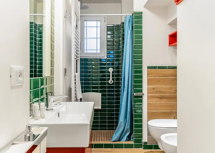 Guesthost - Bright With Private Garden And Balcony Appartamento
